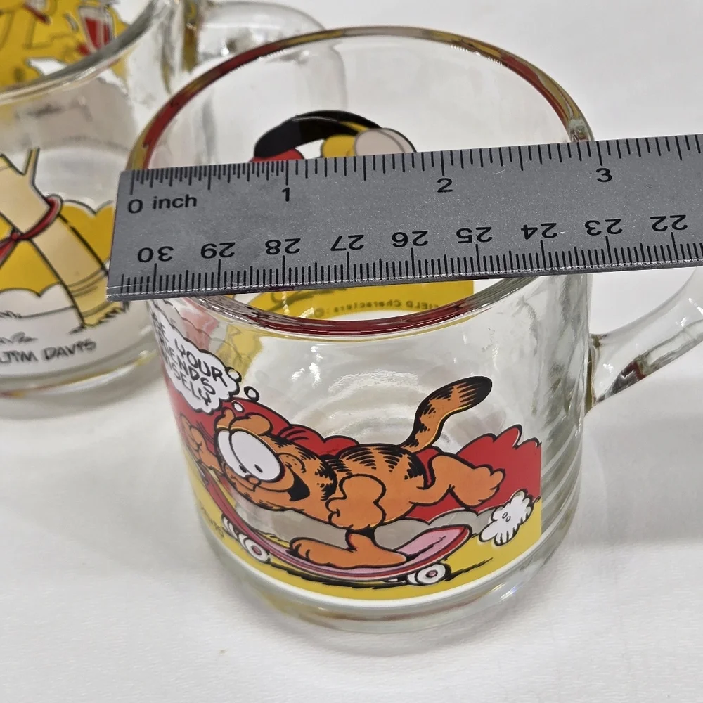 Vtg 1978 McDonald's Garfield & Odie Glass Mugs Cups Set of 2‎ Jim Davis UFS